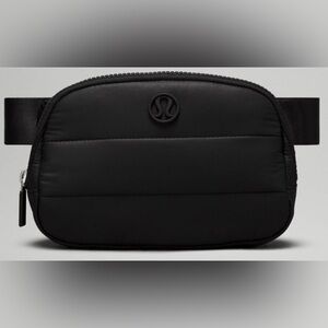 NWT Lululemon Black everywhere Belt Cross body Bag Wunder Puff